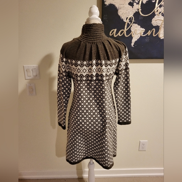 Mocha Design Sweater Dress - Picture 10 of 15